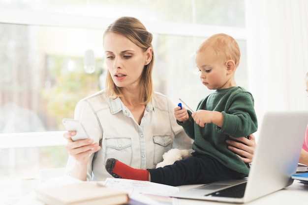 Что нужно сделать для получения информации о документах на детей в Семейном праве
